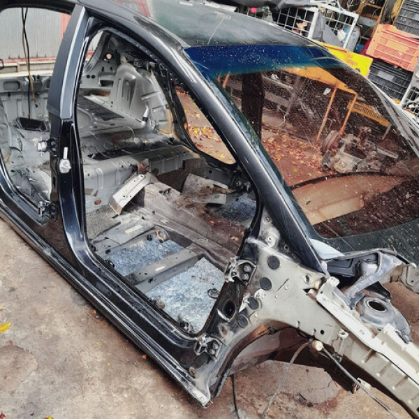 Caixa Ar Pé Coluna Central Direita Citroën C4 1.6 16v Hb 201