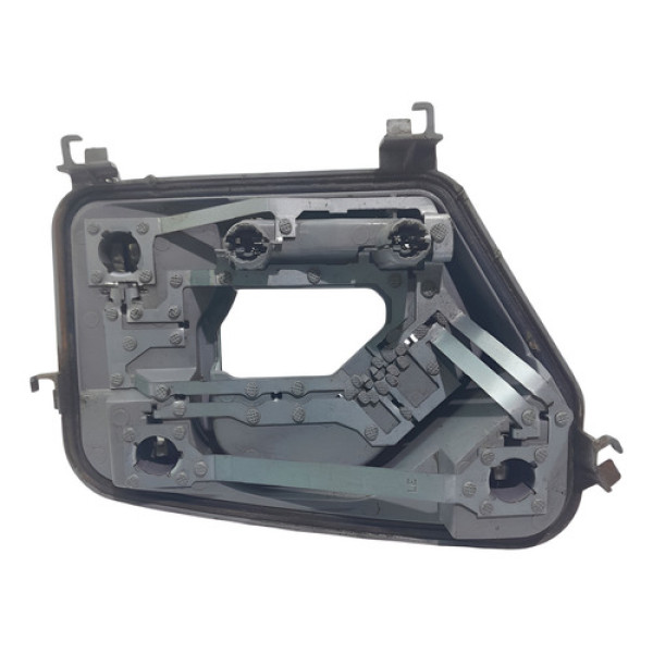 Circuito Lanterna Esquerda  Volkswagen Gol 1.0  2011 199447 - Direito/passageiro - Não Informado