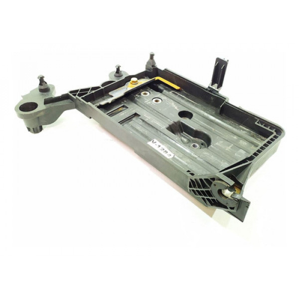 Suporte Bateria Volkswagen Golf Comfortline 1.6 16v Msi At 2