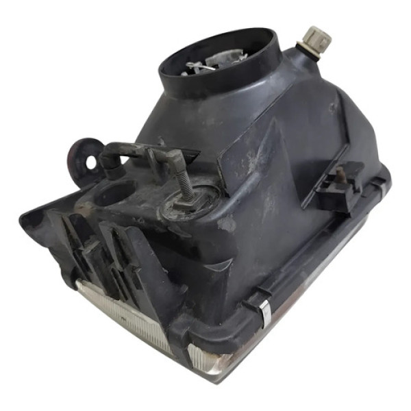 Farol Esquerdo Vw Gol 1.0 16v 1999    205304 Direito/passageiro