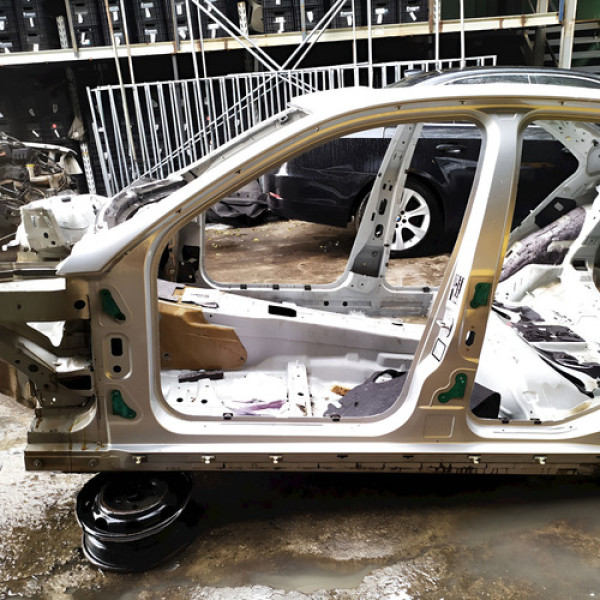 Caixa Ar Pe Coluna Central Esquerdo Mercedes-benz C 200k  20 Não Informado