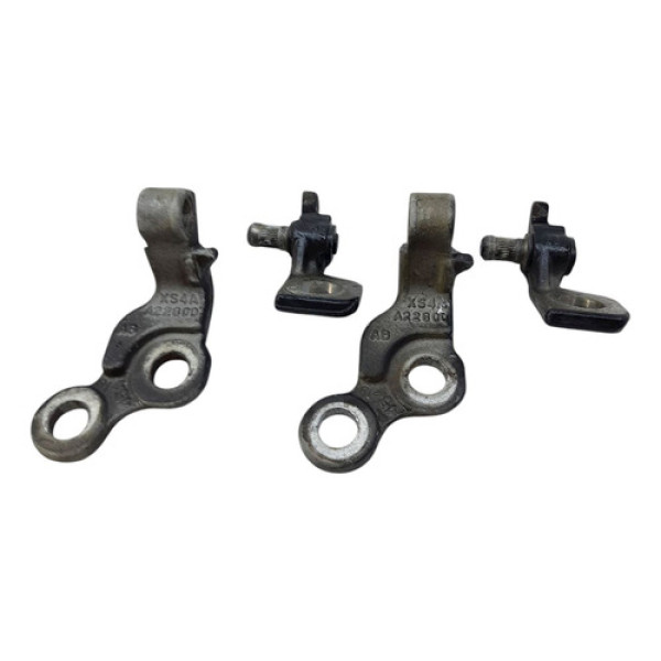 Dobradiça Porta Dianteira Direita Ford Focus 2.0 Hb  2008 18