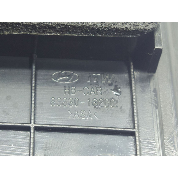 Moldura Externa Porta Traseira Esquerda Hyundai Hb20 1.6 16v Preto
