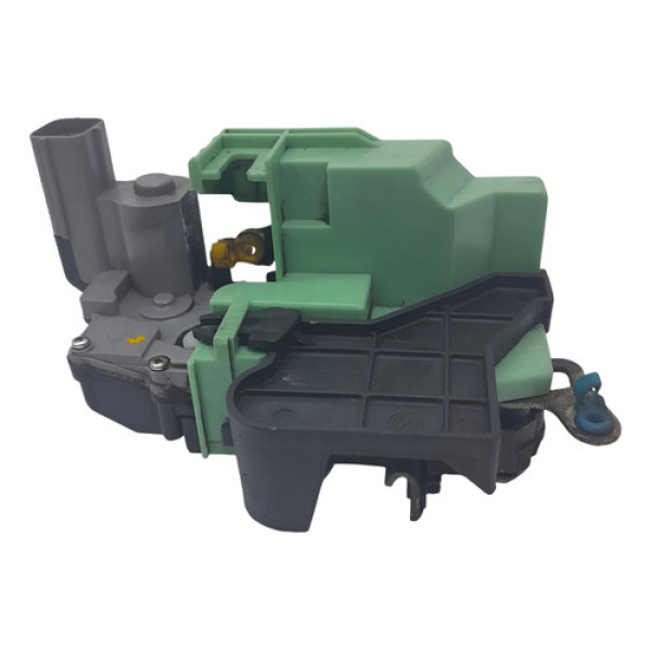 Fechadura Porta Dianteira Esquerda  Fiat Idea  Adv 1.8 8v 20 - Não Informado