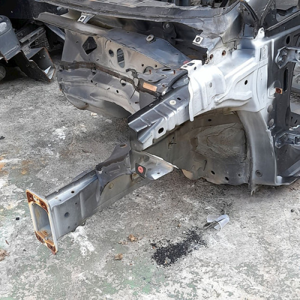 Longarina Esquerda Ford Fiesta 2013    185819