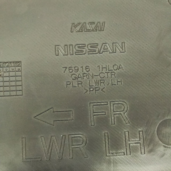 Capa Inferior Esquerda Coluna Central March 1.6s 2012 92625