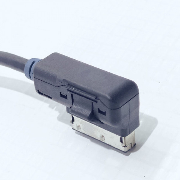 Cabo Adaptador iPod iPhone Vw Tiguan 2.0 Ts 2015    107315