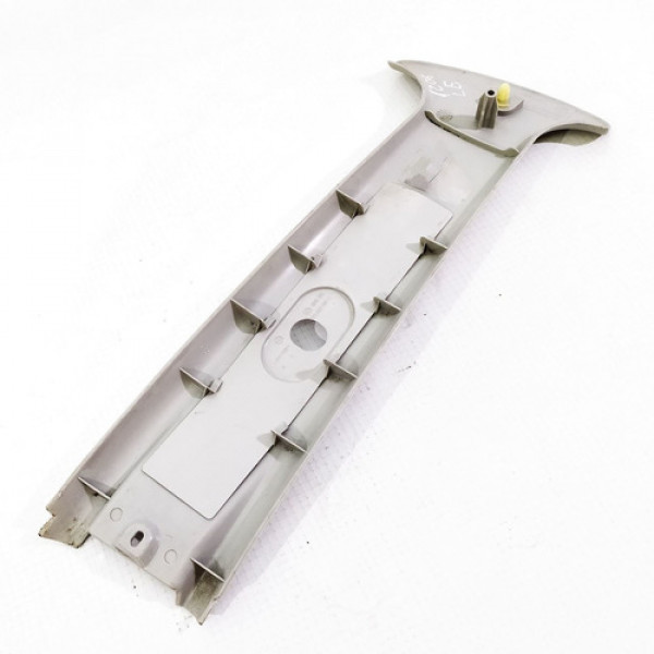 Capa Superior Coluna Central Esquerda Vw Gol 2000    7244 