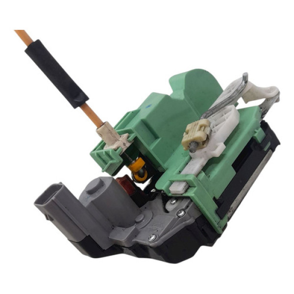 Fechadura Porta Traseira Esquerda  Fiat Linea Dual 1.8 16v 2