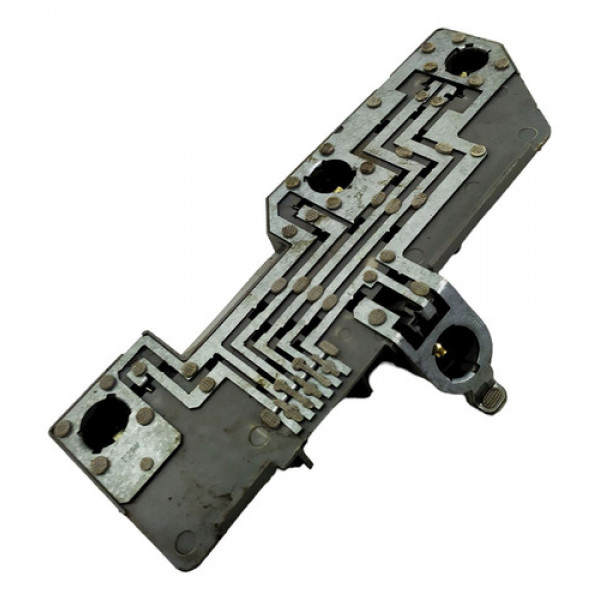 Circuito Elétrico Lanterna Direita Renault Clio 1.6 16v Sed 