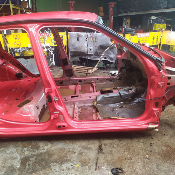 Caixa Ar Pé Coluna Central Direita Renault Clio 1.0 16v 2011