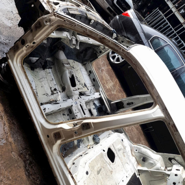Caixa Ar Pé Coluna Central Esquerda  Fiat Siena 1.8 2007 194 Não Informado