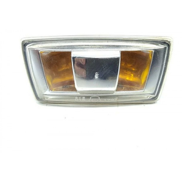 Pisca Paralama Esquerdo Gm Vectra 2.0  2006 86527