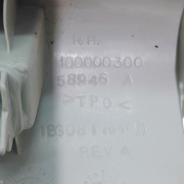 Acabamento Direito Coluna Para Brisa Dodge Journey R/t 2012 