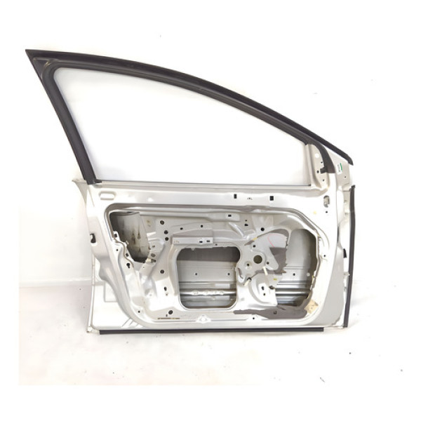 Porta Dianteira Esquerda Citroën C5 2.0 Mt 2002 V1495 - P33 Branco Porta Dianteira Esquerda Citroën C5 2.0 Mt 2002 V1495 - P33 Branco