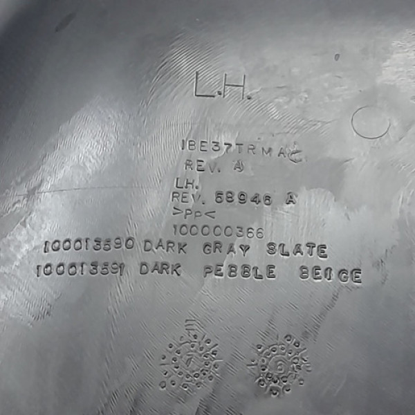 Acabamento Inferior Coluna Central Esquerdo  Dodge Journey R