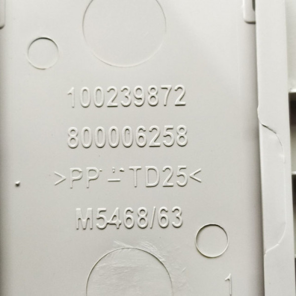 Capa Superior Coluna Central Direita Fiat Cronos 1.8 16v At 