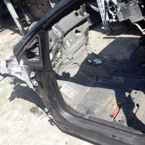 Caixa Ar Pé Coluna Central Esquerda Ford Fiesta 2013    1858