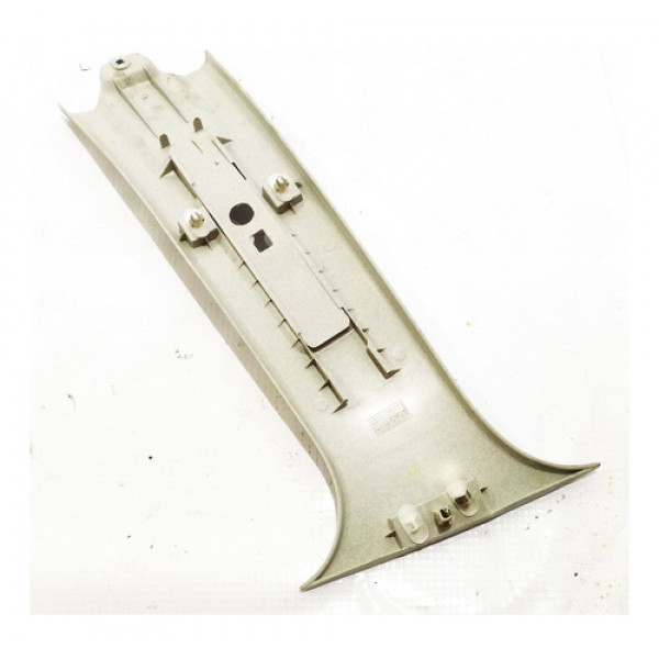 Capa Superior Coluna Central Direita Fiat Idea 1.4  2012 846