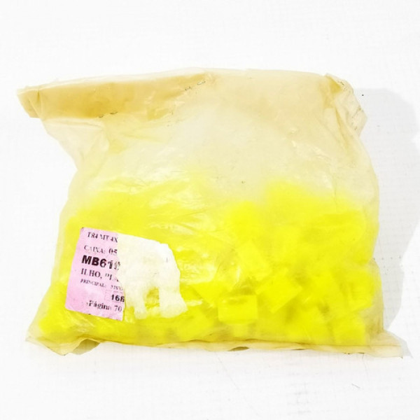 Bucha Fixação  Puxador Porta Mitsubishi Mb 619496 60 Peças  