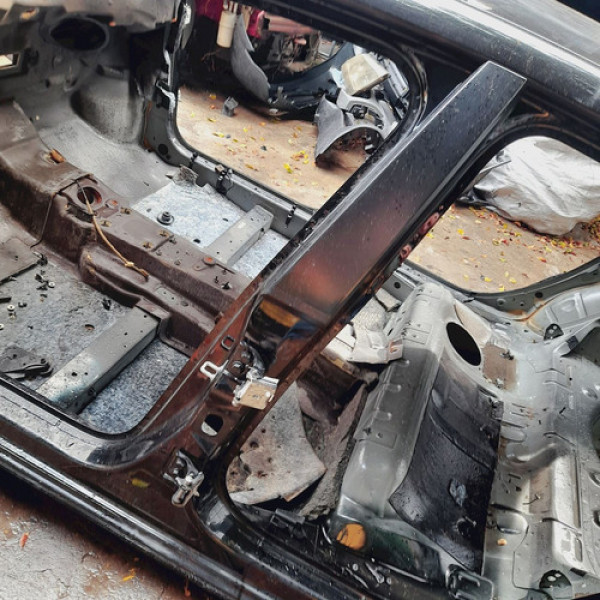 Caixa Ar Pé Coluna Central Esquerda Citroën C4 1.6 16v Hb 20