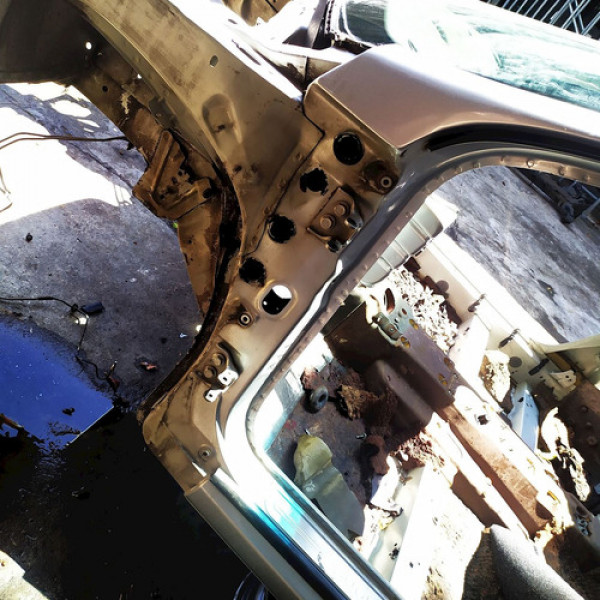 Caixa Ar Pé Coluna Central Esquerda Peugeot 307 Sedan 2.0 At