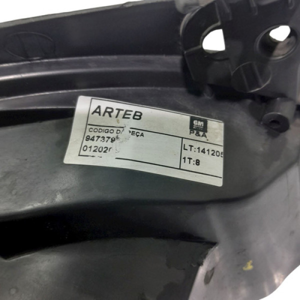 Farol Esquerdo Gm Corsa 1.4 8v 2010     197330 Direito/passageiro