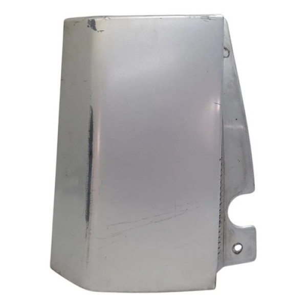 Acabamento Inferior Lanterna Esquerda Meriva 1.8 8v 2005     Não Informado