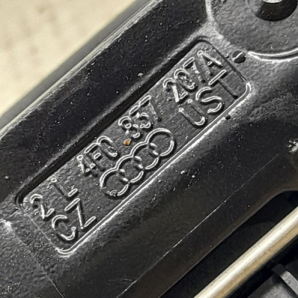 Maçaneta Externa Porta Traseira Esquerda Audi A6 2004    150