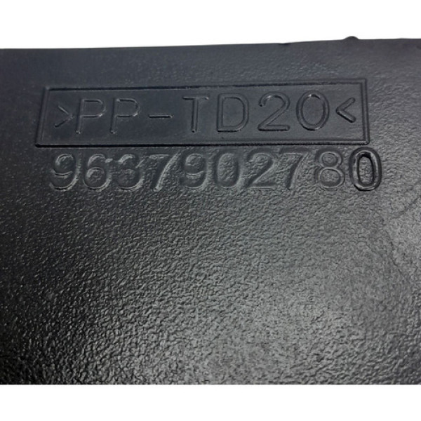 Capa Inferior Correia Dentada  Citroën C3 1.4 2011 197062 Não Informado