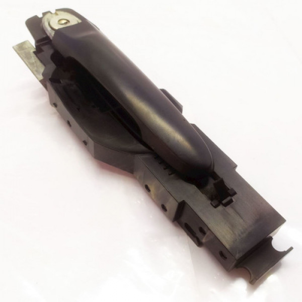 Maçaneta Externa Dianteira Esquerda Nissan March 1.6s  2012 