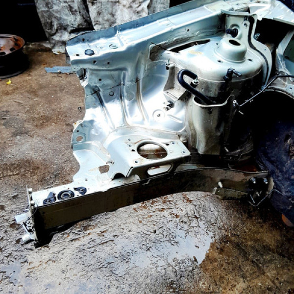 Longarina Direita  Vw Polo 1.6 2003 203474 Não Informado