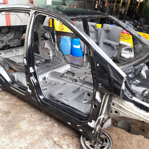 Caixa Ar Pé Coluna Central Direita  Mercedes-benz B200 2.0 2