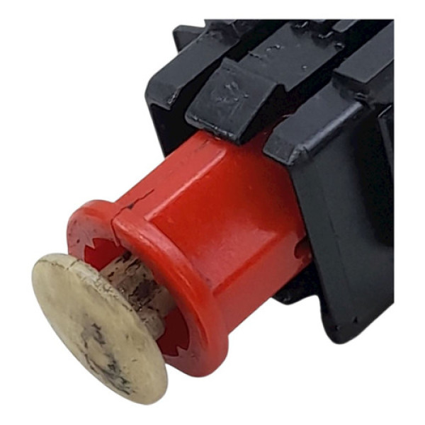 Sensor Luz Pedal Freio Gm Corsa 1.4 8v 2010    197494 Não Informado