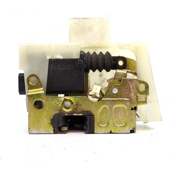 Fechadura Porta Dianteira Direita Renault Megane 1998    134