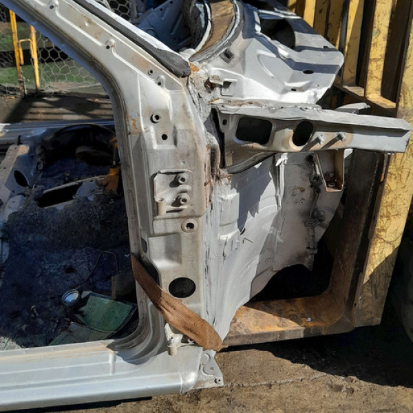 Caixa Ar Pé Coluna Central Direita  Fiat Palio Attractiv 1.4