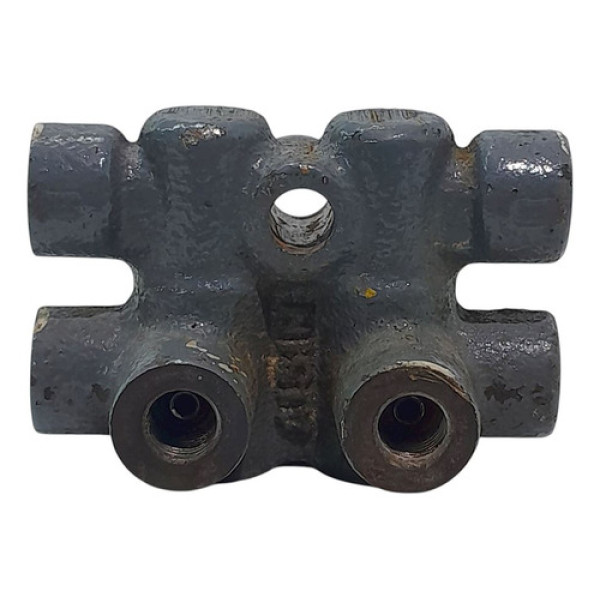 Válvula Equalizadora Dianteira  Nissan Tiida 1.8 2011 203525 Não Informado