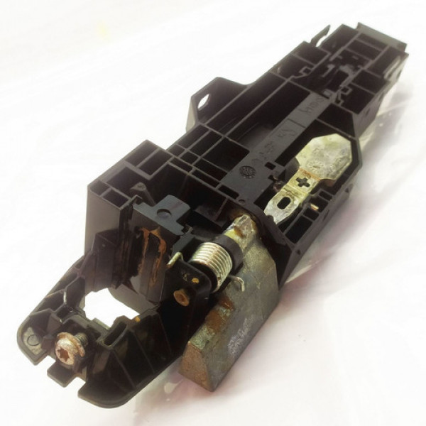 Maçaneta Externa Dianteira Direita Nissan March 1.6s  2012 9