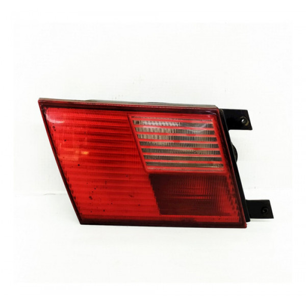 Lanterna Esquerda Tampa Traseira Vw Santana 2003    135870