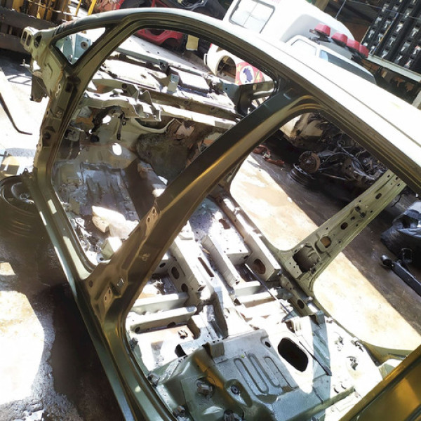 Caixa Ar Pé Coluna Central Esquerda  Fiat Idea  Adv 1.8 8v 2 Não Informado