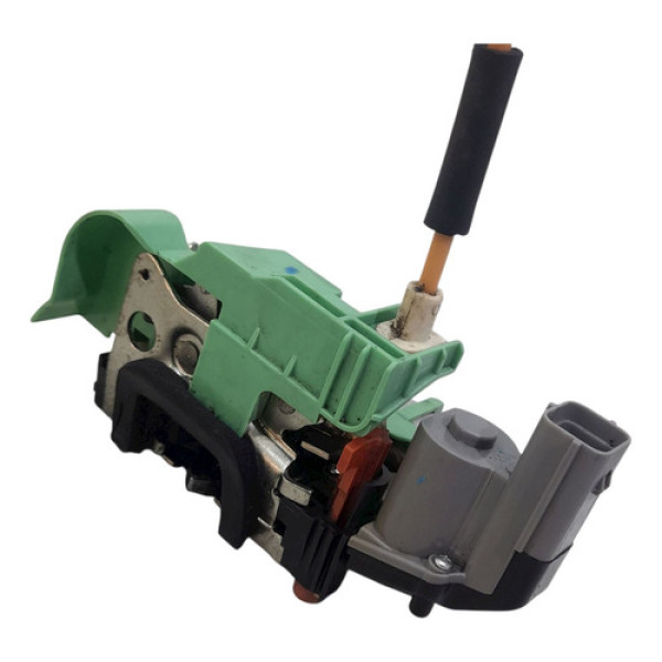 Fechadura Porta Traseira Esquerda  Fiat Linea Dual 1.8 16v 2