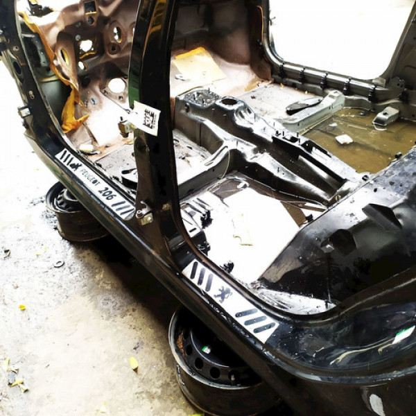 Caixa Ar Pé Coluna Esquerda Peugeot 206 1.4 Sw 2006 93956