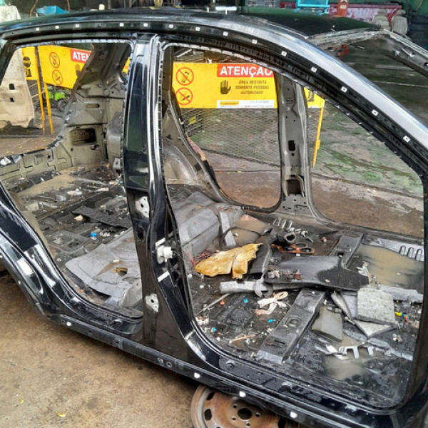 Caixa Ar Pé Coluna Central Direita  Gm Captiva 3.6 2009 1887