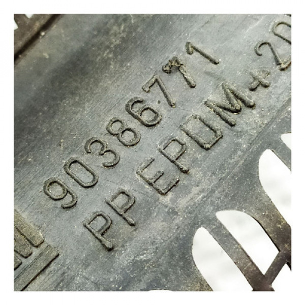 Churrasqueira Direita Gm Corsa 2001    118730