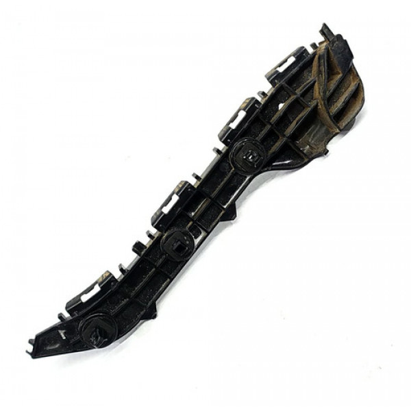 Guia Esquerdo Para-choque Traseiro Toyota Yaris 2019    1308