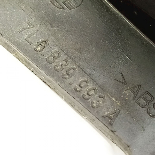Moldura Interna Porta Traseira Esquerda Volkswagen Touareg V