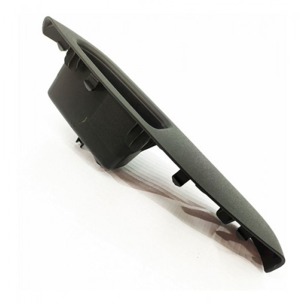 Puxador Porta Traseira Esquerda Nissan March Sv 2012 89815