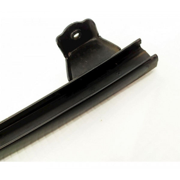 Guia Canaleta Vidro Traseiro Direito Toyota Corolla Gli 2017