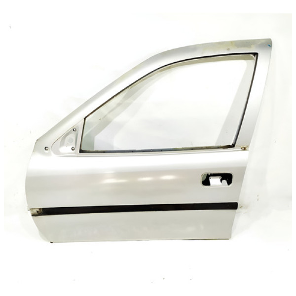Porta Dianteira Esquerda Gm Vectra Gls 1998 V1430 - P33 Cinza Porta Dianteira Esquerda Gm Vectra Gls 1998 V1430 - P33 Cinza
