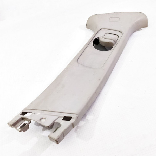 Capa Superior Coluna Central Direita Peugeot 307 2007    169